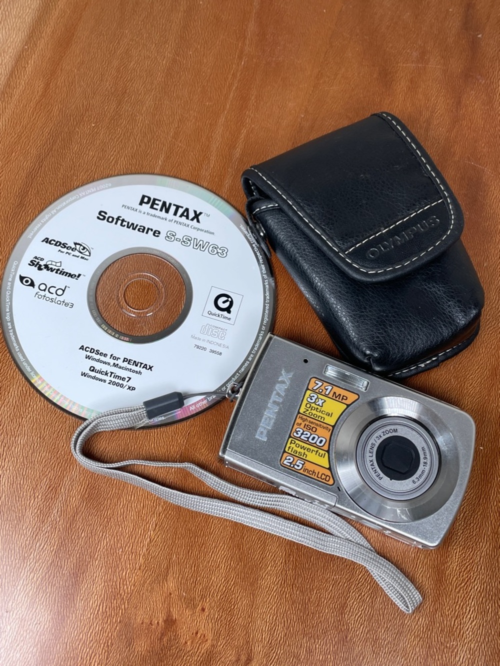 PENTAX Optio M30 7.1MP 3x Optical Zoom Digital Camera Battery No Charger Silver